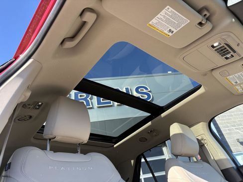 Used 2023 Ford Explorer Platinum w/ Technology Package image 23