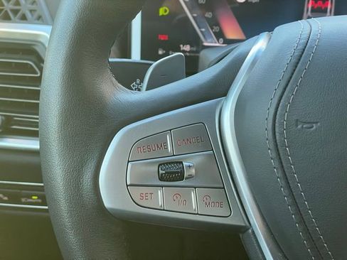 Used 2026 BMW X7 xDrive40i w/ Premium Package image 16