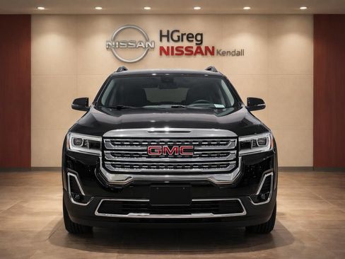Used 2023 GMC Acadia SLT w/ Preferred Package FWD image 5
