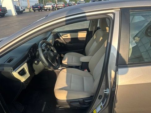 Used 2016 Toyota Corolla LE FWD image 11