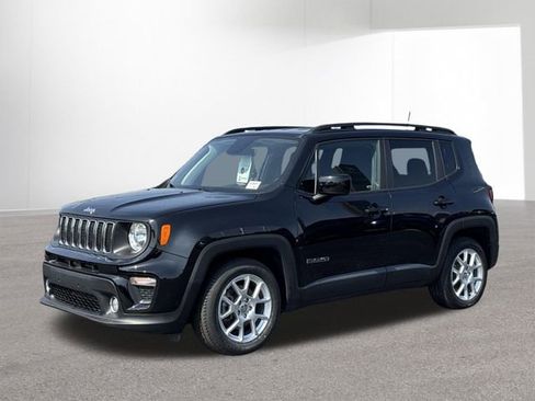 Used 2020 Jeep Renegade Latitude w/ Cold Weather Group image 1