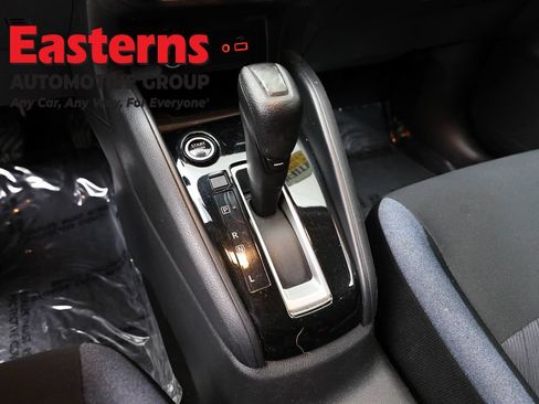Used 2023 Nissan Versa SV FWD image 13
