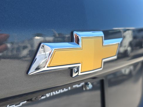 Used 2023 Chevrolet Equinox LT image 9