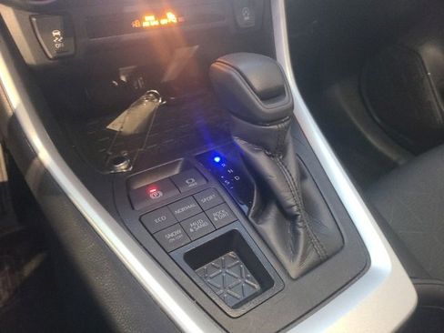 Used 2024 Toyota RAV4 XLE image 26