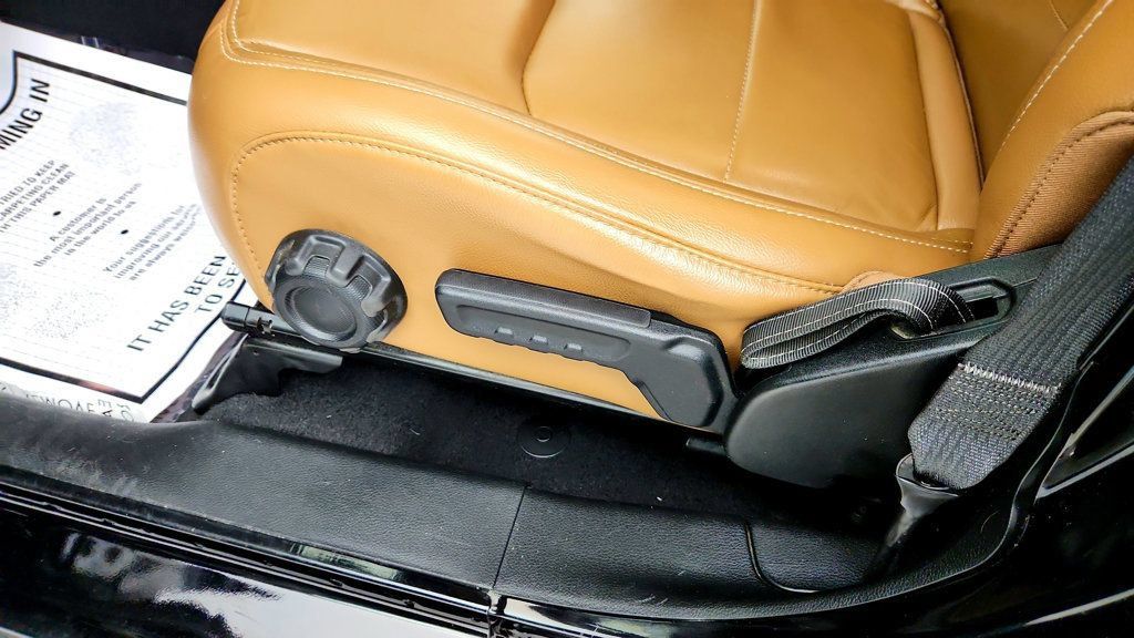 Used 2021 Jeep Wrangler Unlimited Sahara w/ Cold Weather Group AWD/4WD image 12