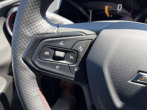 Used 2026 Chevrolet Trax RS w/ Sunroof Package FWD image 18