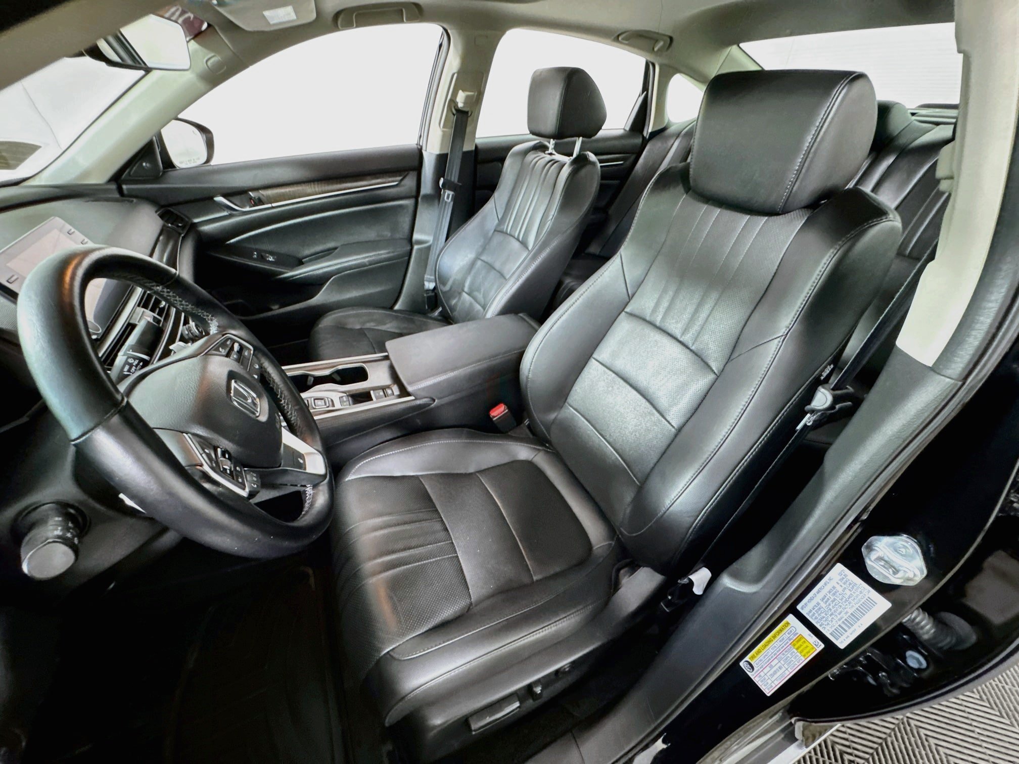 Used 2021 Honda Accord Touring image 16