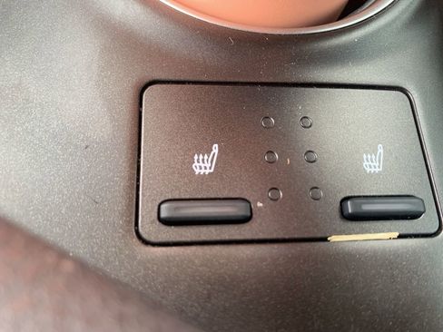 Used 2024 Toyota Camry XLE image 19