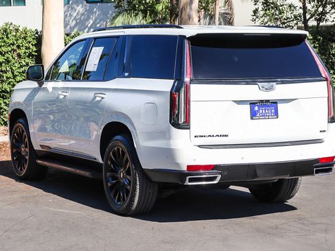 Used 2022 Cadillac Escalade Premium Luxury RWD image 9