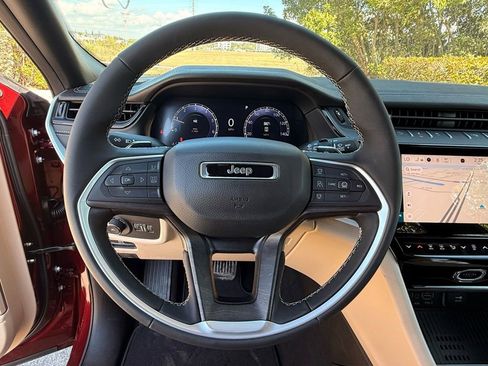 New 2026 Jeep Grand Cherokee L Limited w/ Luxury Tech Group II RWD image 22