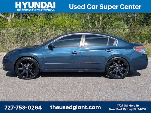 Used 2007 Nissan Altima 2.5 S w/ Convenience Plus Pkg FWD image 2