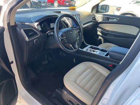 Used 2022 Ford Edge SEL w/ Convenience Package image 7