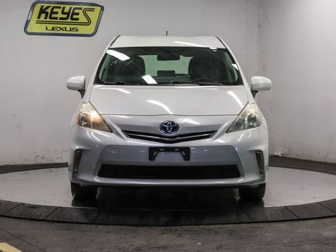 Used 2012 Toyota Prius V Two w/ Preferred Accessory Pkg FWD image 6