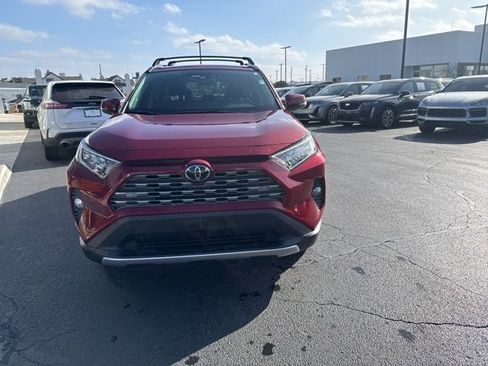 Used 2019 Toyota RAV4 Limited image 8