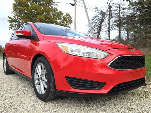 Used 2015 Ford Focus SE image 11