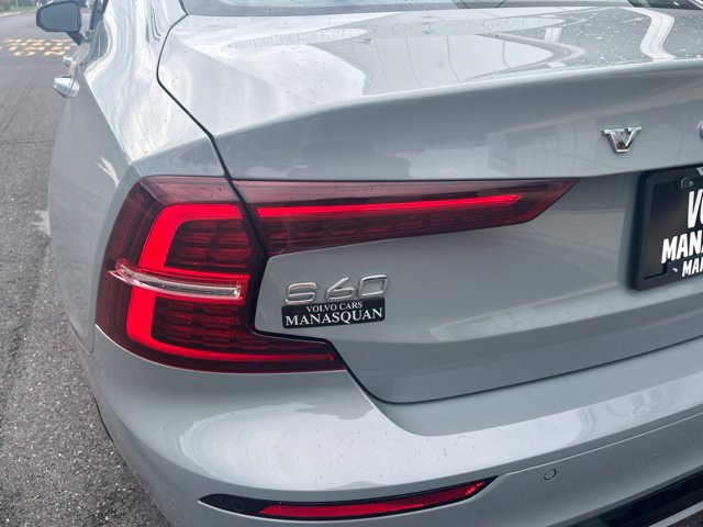 Certified 2024 Volvo S60 B5 Plus w/ Climate Package AWD/4WD image 10