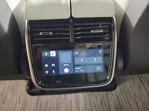Used 2024 Rivian R1S Launch Edition AWD/4WD image 30