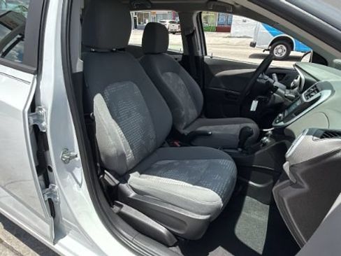 Used 2017 Chevrolet Sonic LT FWD image 29