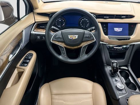 Used 2024 Cadillac XT5 Premium Luxury w/ Platinum Package FWD image 10