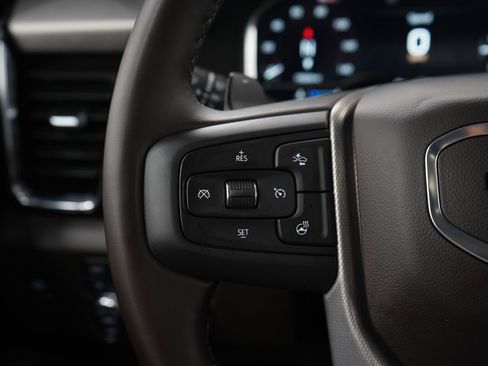 Used 2025 GMC Sierra 1500 Denali w/ Denali Reserve Package AWD/4WD image 25