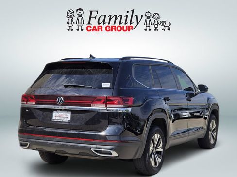 Used 2024 Volkswagen Atlas SE FWD image 4