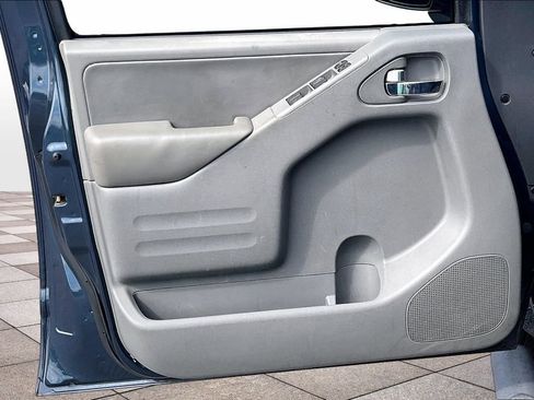 Used 2019 Nissan Frontier SL RWD image 24