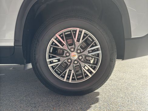 New 2026 Chevrolet Traverse LT image 32