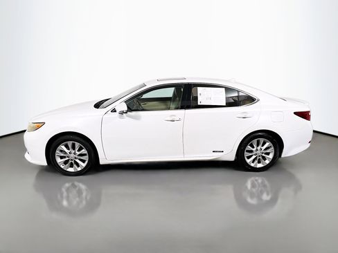 Used 2013 Lexus ES 300h image 9