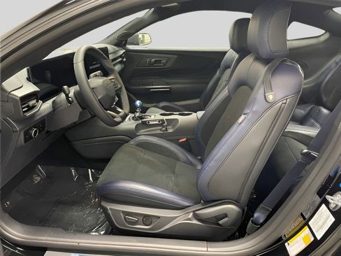 Used 2024 Ford Mustang Dark Horse image 11