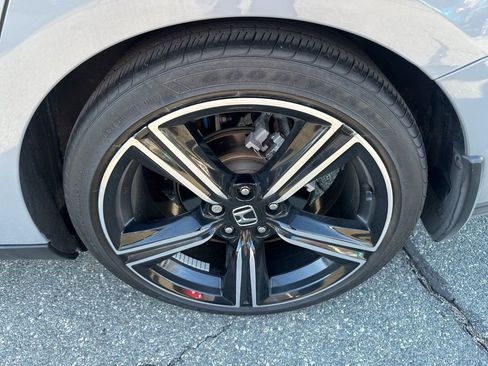 Used 2024 Honda Accord Sport image 10