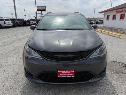 Used 2018 Chrysler Pacifica Limited w/ Advanced Safetytec Group image 8