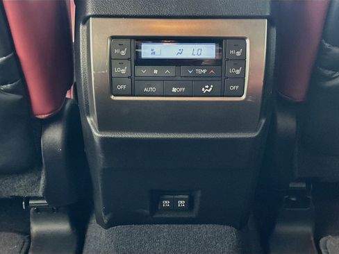 Used 2023 Lexus GX 460 Premium w/ Accessory Package AWD/4WD image 36