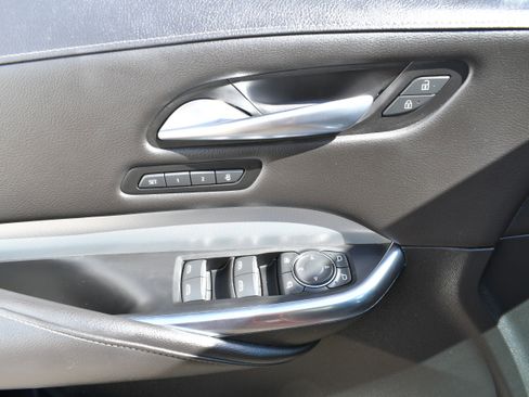 Used 2021 Cadillac XT4 Premium Luxury image 12