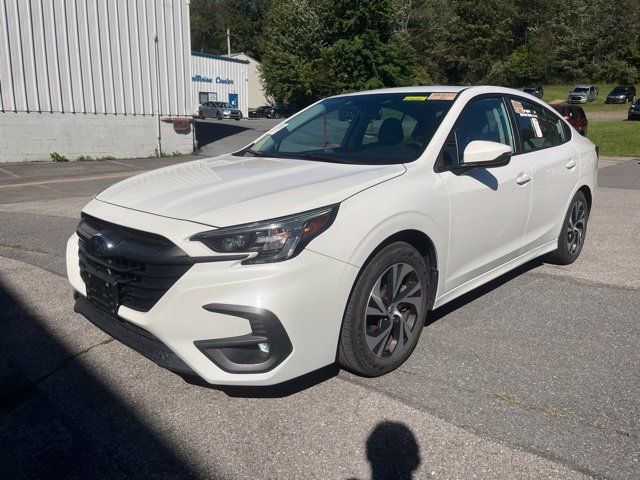 Used 2025 Subaru Legacy Premium AWD/4WD image 9