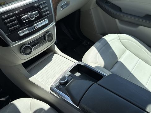 Used 2012 Mercedes-Benz ML 350 4MATIC image 26