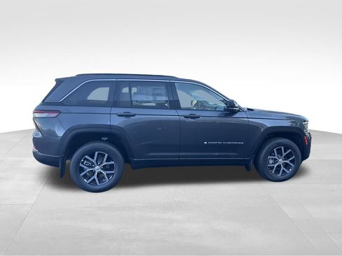 New 2025 Jeep Grand Cherokee L Laredo w/ Luxury Tech Group I image 9