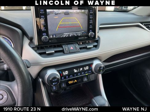 Used 2019 Toyota RAV4 Limited w/ Carpet Mat Package AWD/4WD image 11