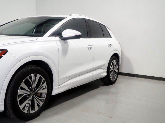 Used 2023 Audi Q4 e-tron Premium Plus w/ Premium Plus RWD image 43