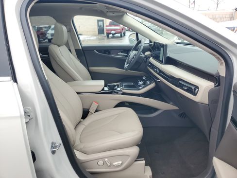 Certified 2023 Lincoln Nautilus Reserve image 9