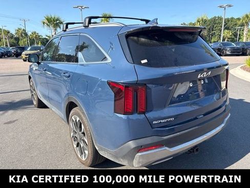 Certified 2024 Kia Sorento EX w/ Panoramic Sunroof Package FWD image 7