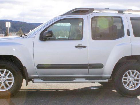 Used 2015 Nissan Xterra S w/ Value Package image 11