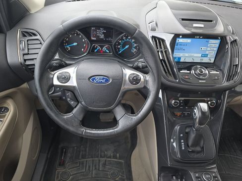Used 2016 Ford Escape Titanium w/ Equipment Group 301A AWD/4WD image 14