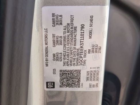 Used 2026 Chevrolet Colorado Trail Boss AWD/4WD image 33