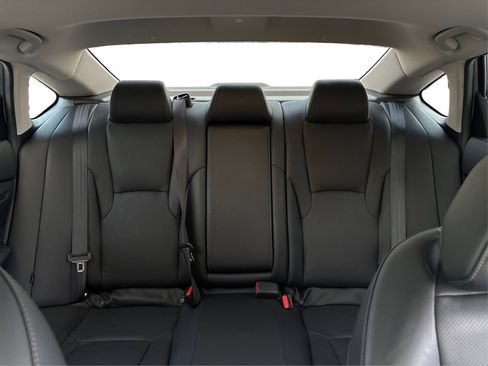 Used 2024 Honda Accord Touring image 17