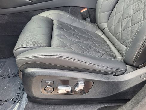 Used 2025 BMW X6 xDrive40i image 17