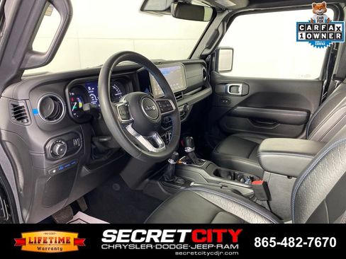 Used 2024 Jeep Wrangler High Altitude AWD/4WD image 11