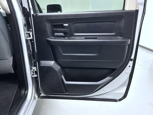 Used 2018 RAM 1500 Express w/ Express Value Package AWD/4WD image 17