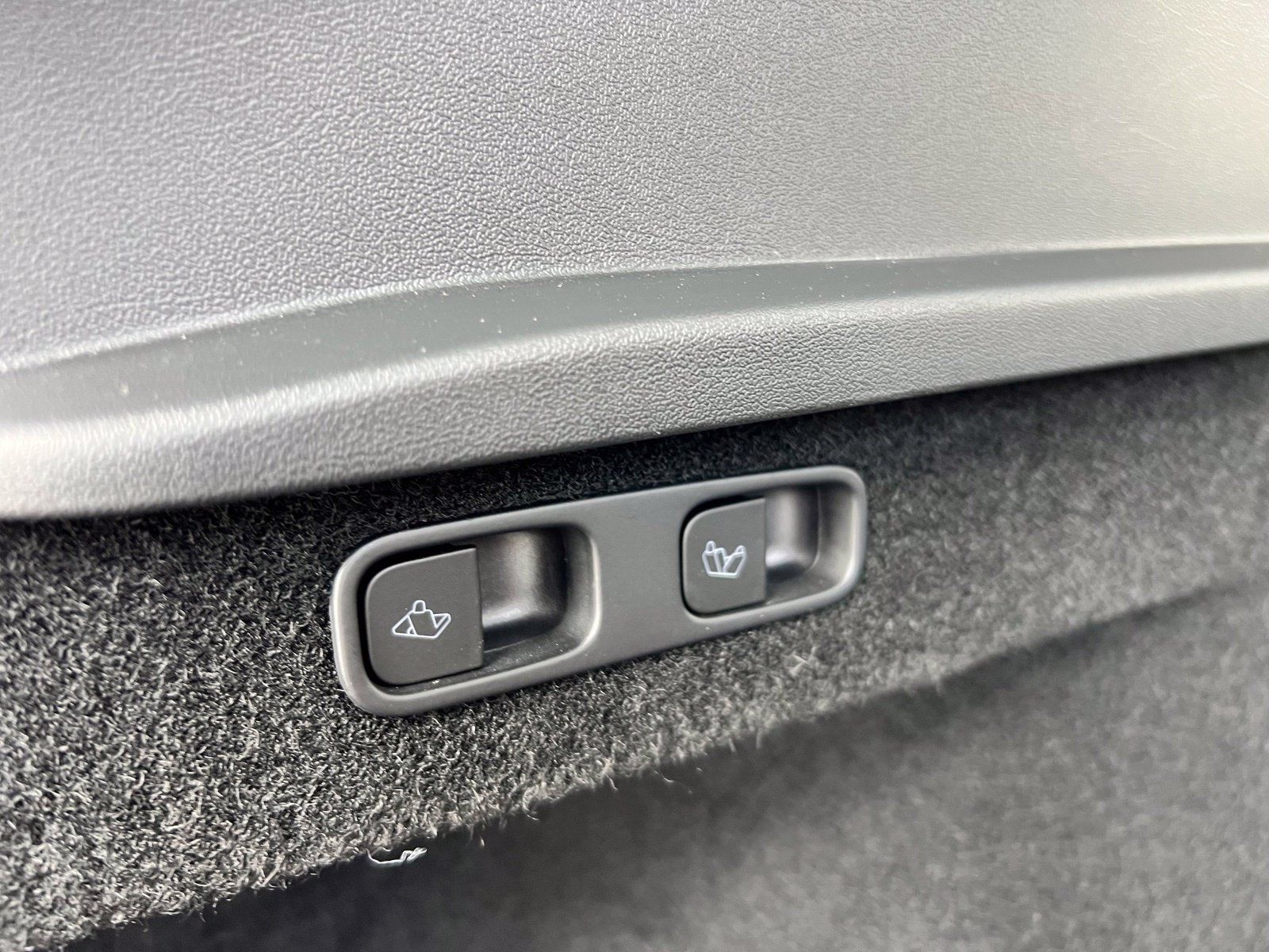 Used 2025 Tesla Model Y Long Range RWD image 23
