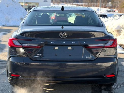 Used 2025 Toyota Camry XLE w/ Premium Package image 4