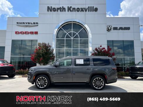 Used 2022 Jeep Wagoneer Series II w/ Premium Group I AWD/4WD image 2
